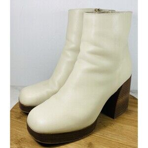 Micheal Shannon Boots Ivory Size 9 Franki 303694. Heel 3.5”